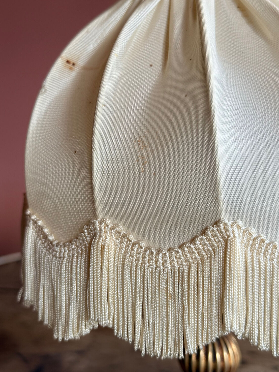 Fringed white bedside lamp