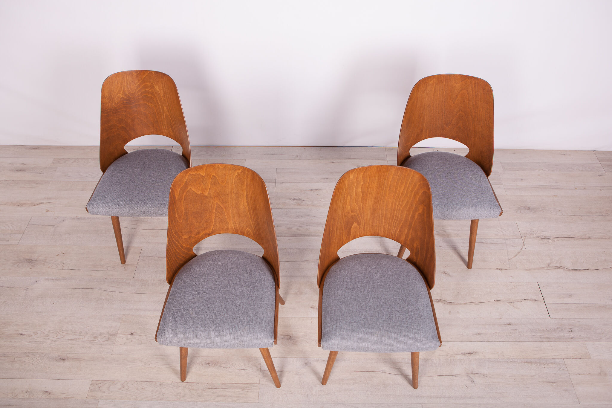 Model lollipop dining chairs from Tatra, 1960s, set of 4