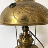 Lampe en laiton, ancienne lampe à pétrole parisienne