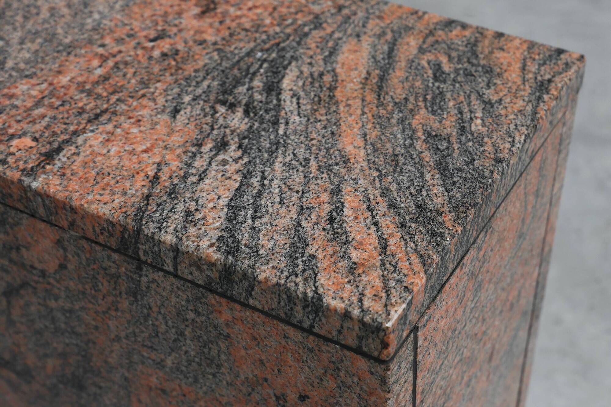 Rectangular red granite pedestal, Belgium, 20th century