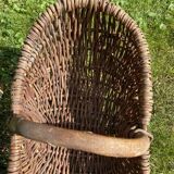 Panier avec anse en osier cueillette potager champignons