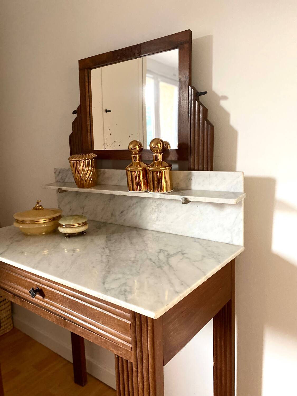 Old art deco wooden dressing table