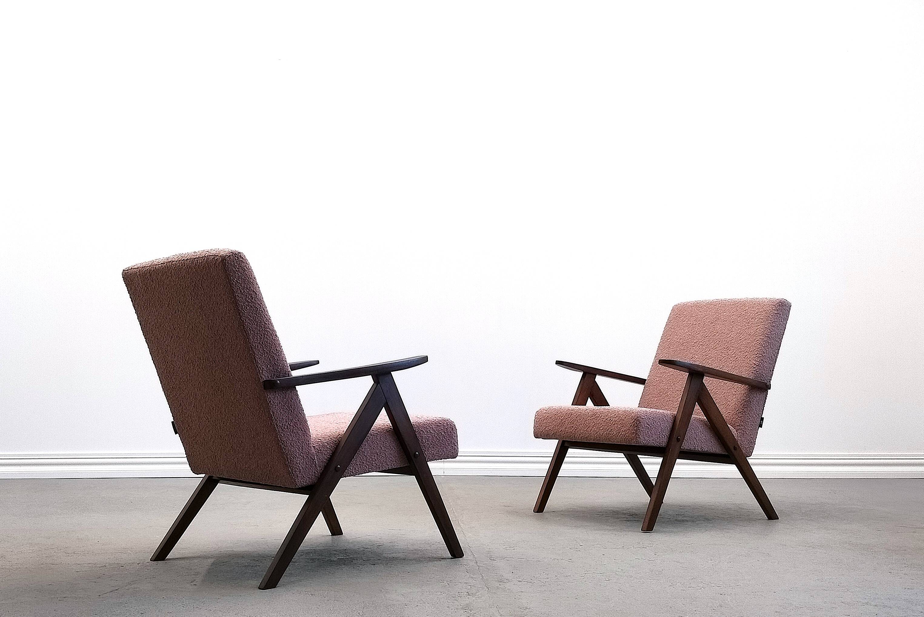 Mid Century Easy Chair Model B - 310 Var in Pink Boucle