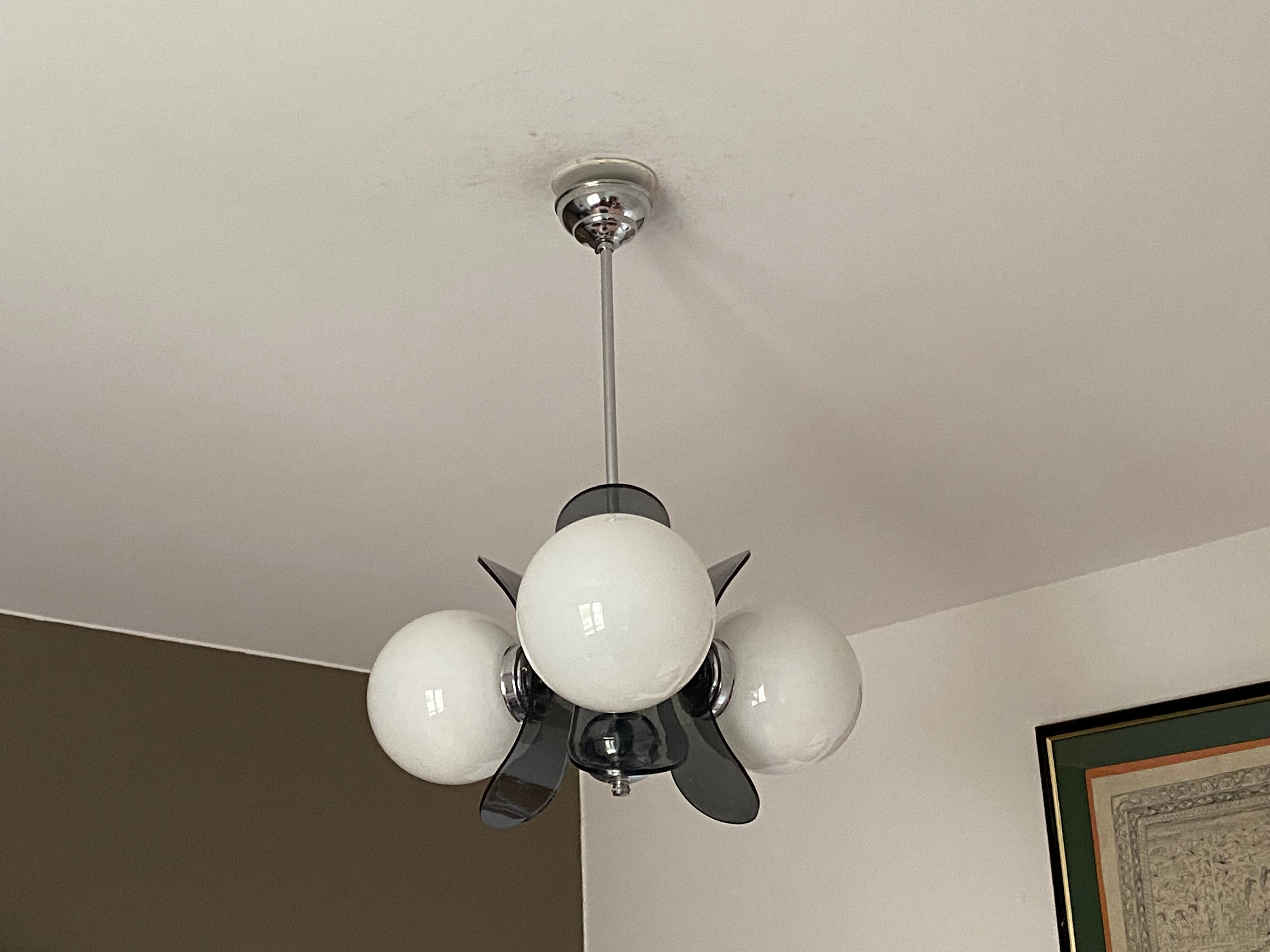 Lustre « spoutnik » 1970 opaline et plexiglass