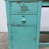 Counter desk established mint