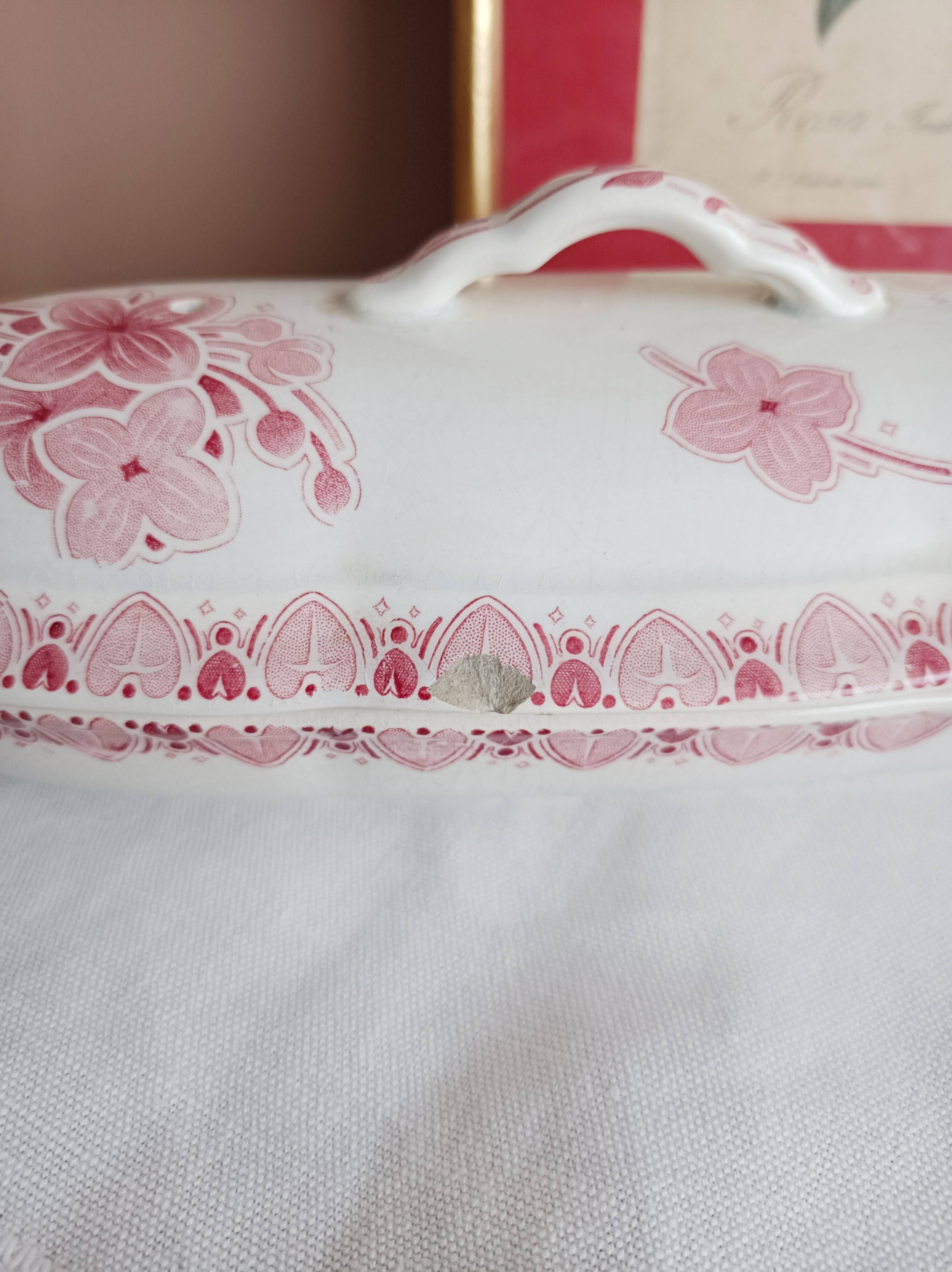 Soap dish, comb holder, ironstone, BFK, Lilac