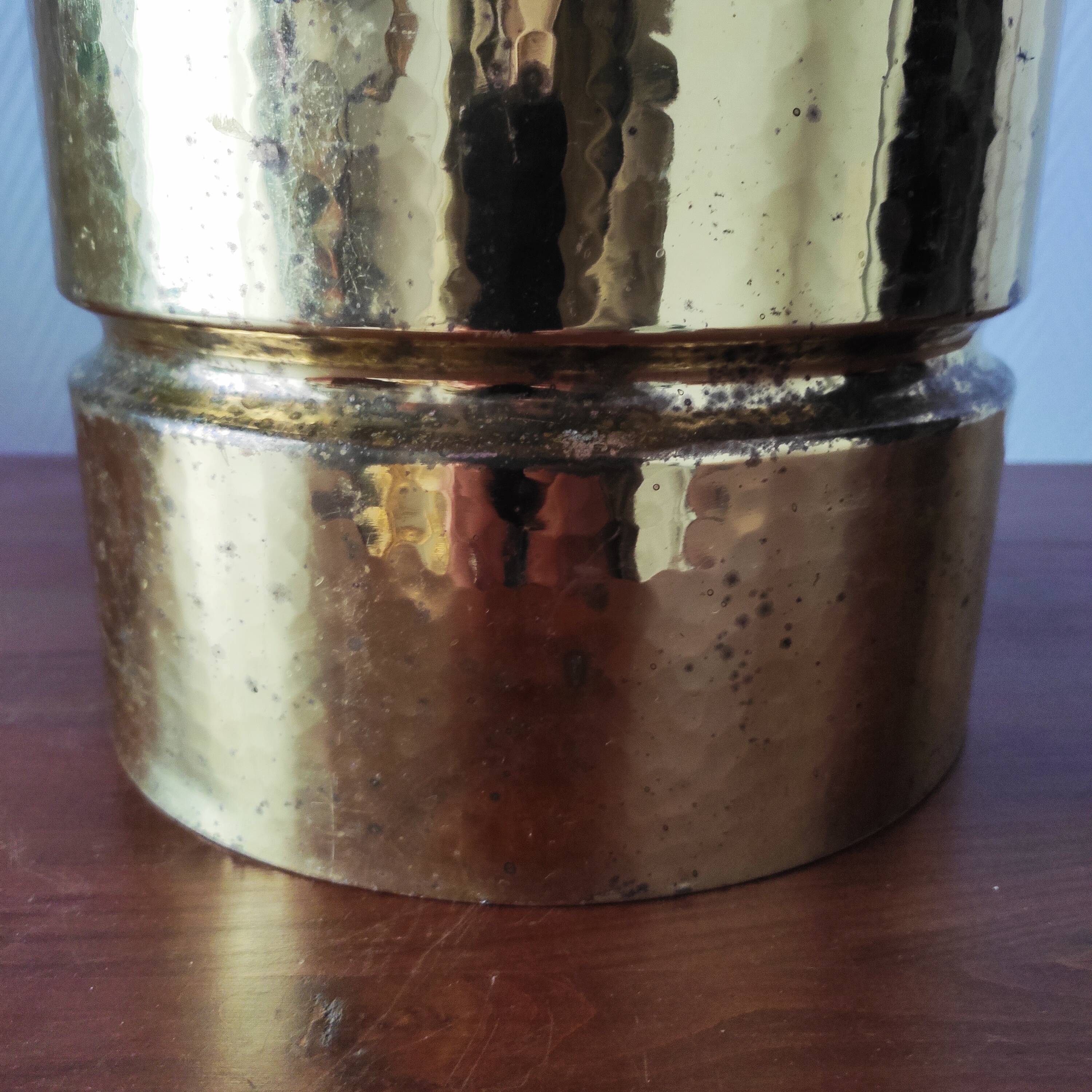 Vintage 1970s Italian umbrella stand in hammered brass, signed.