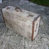 Travel case of the 50s