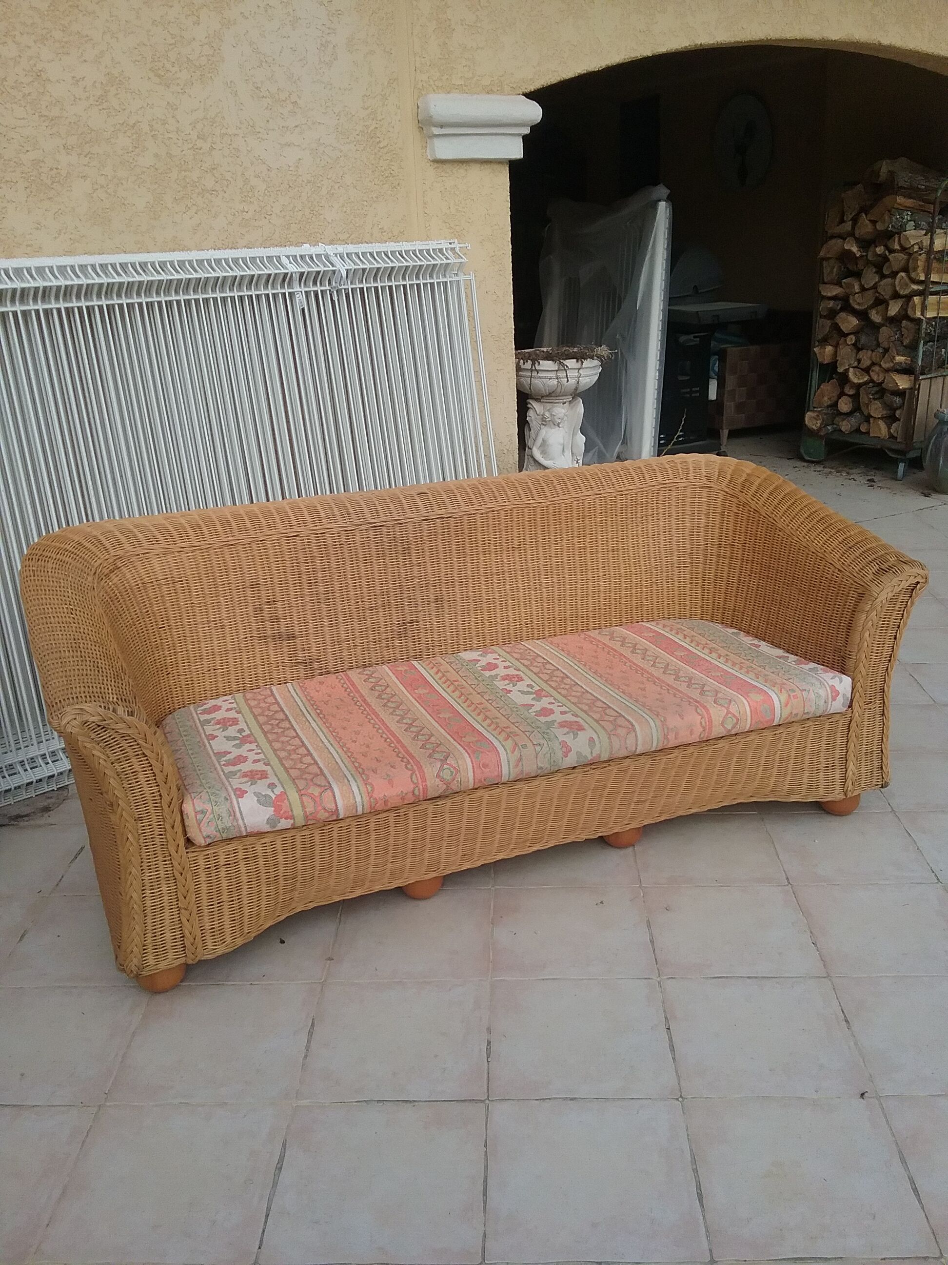 Rattan bench