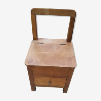 Child's downbating trunk chair