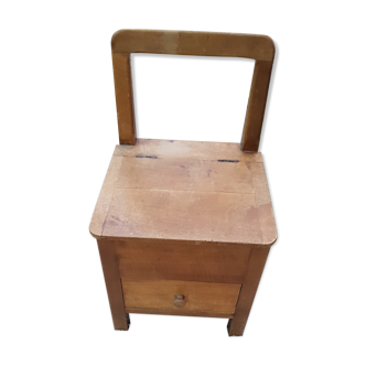 Child's downbating trunk chair