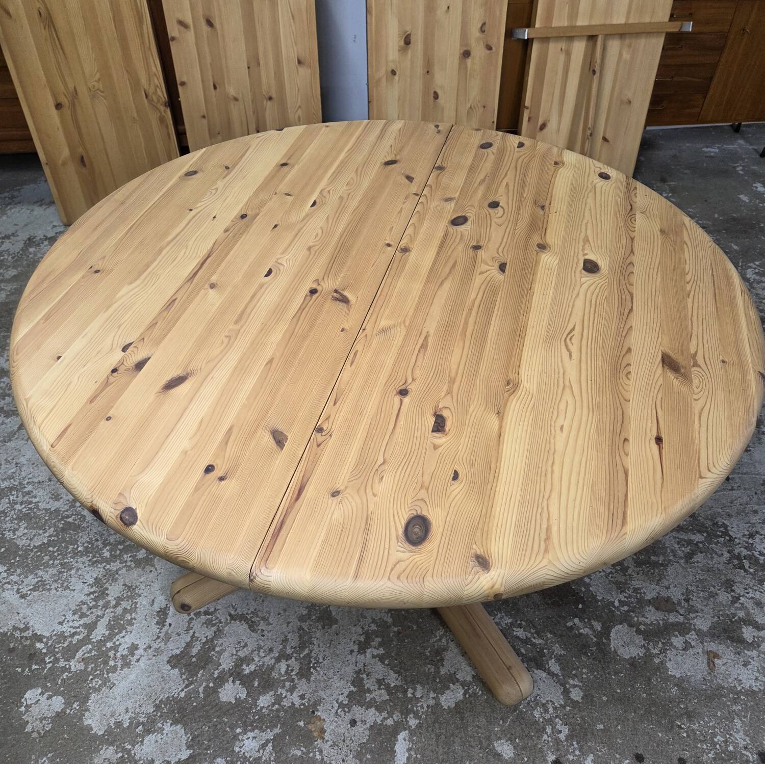 Dyrlund, vintage 1960s XXXXL extendable Danish dining table