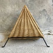 Magazine rack or log holder in wicker and metal - 1950s design