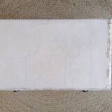 Small storage unit to lay