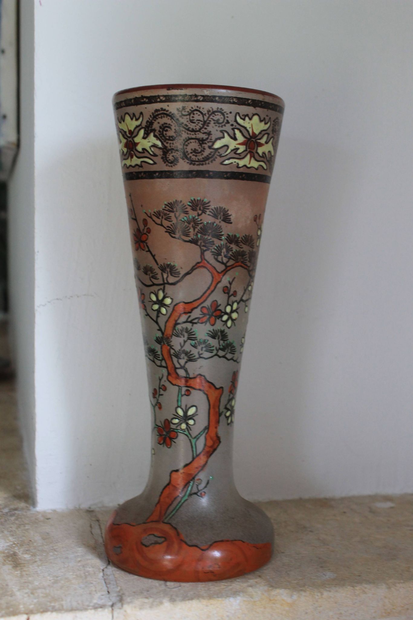 Legras glass cornet vase, "Spring" model (1900 - 1910)