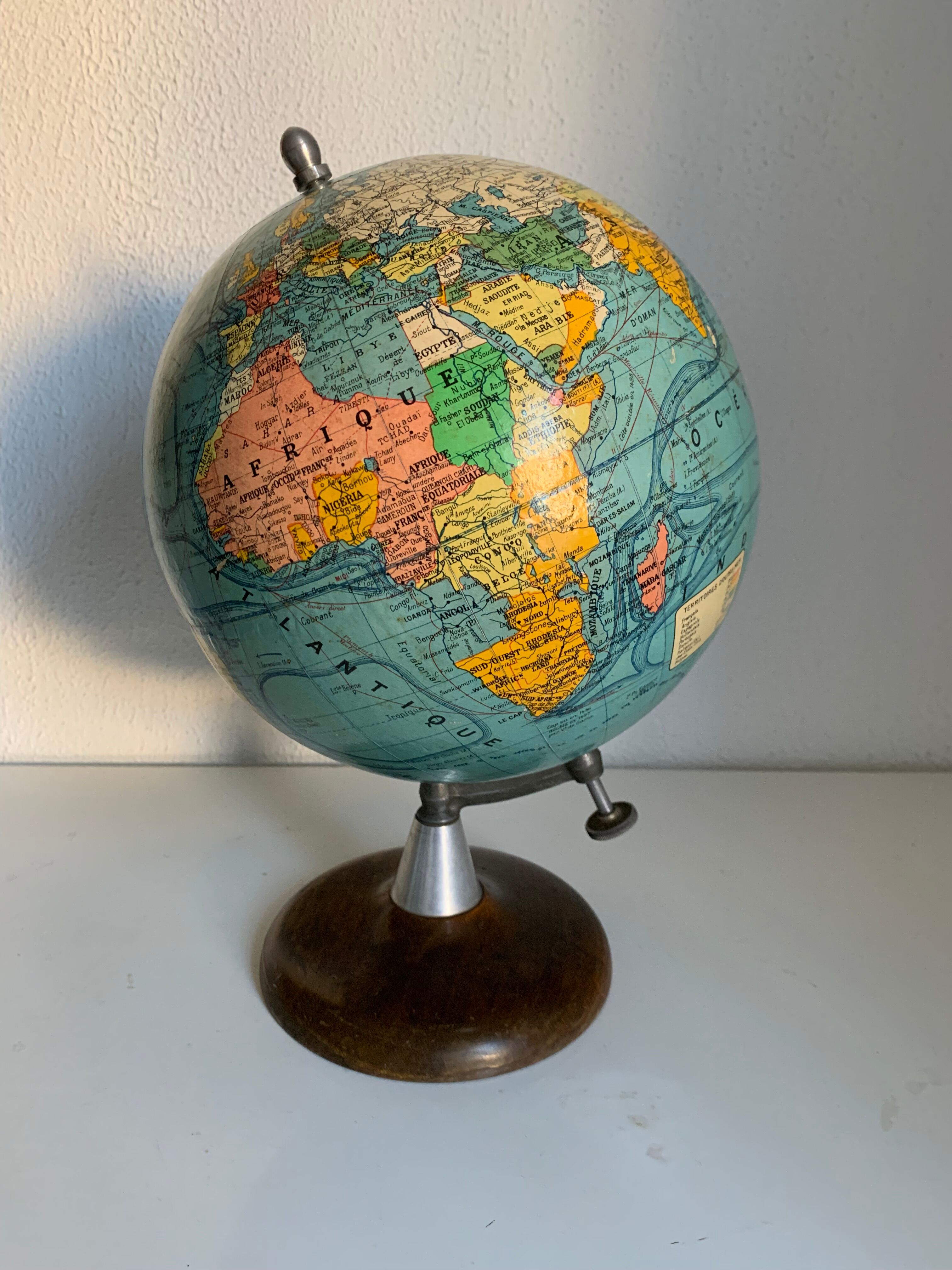 Vintage globe 1950 terrestrial wood Girard Barrère Forest - 38 cm