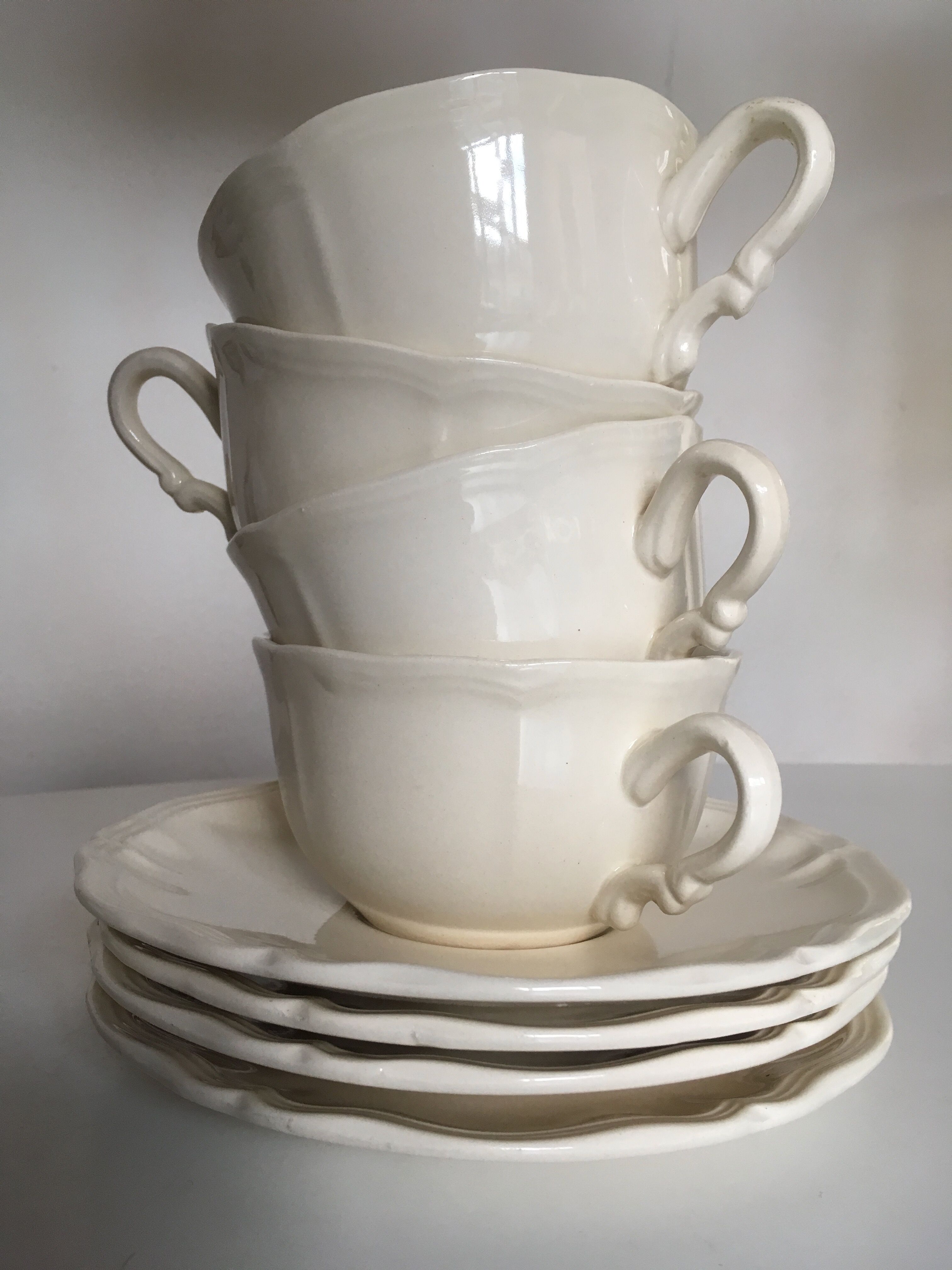 Set of 4 cups breakfasts in faience Sarreguemines ivory to godrons