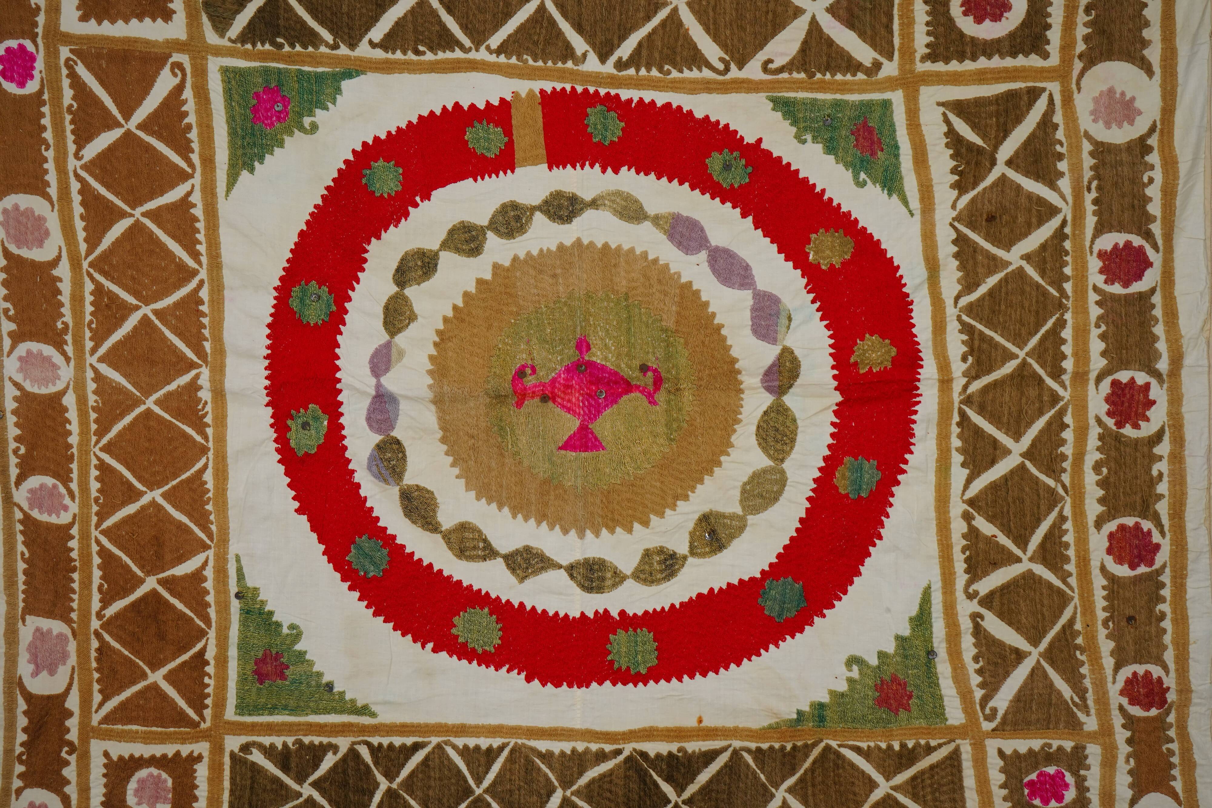 Vintage Turkish hand-knotted rug 124x138 cm