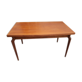 Table d'inspiration scandinave