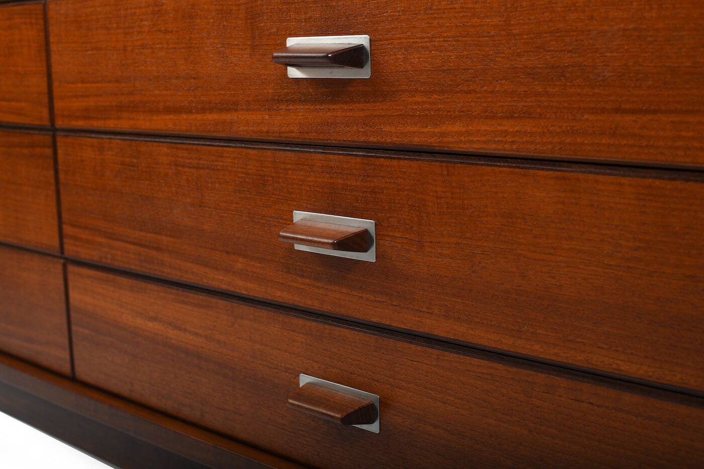 Commode de Peter Løvig-Nielsen des années 1960