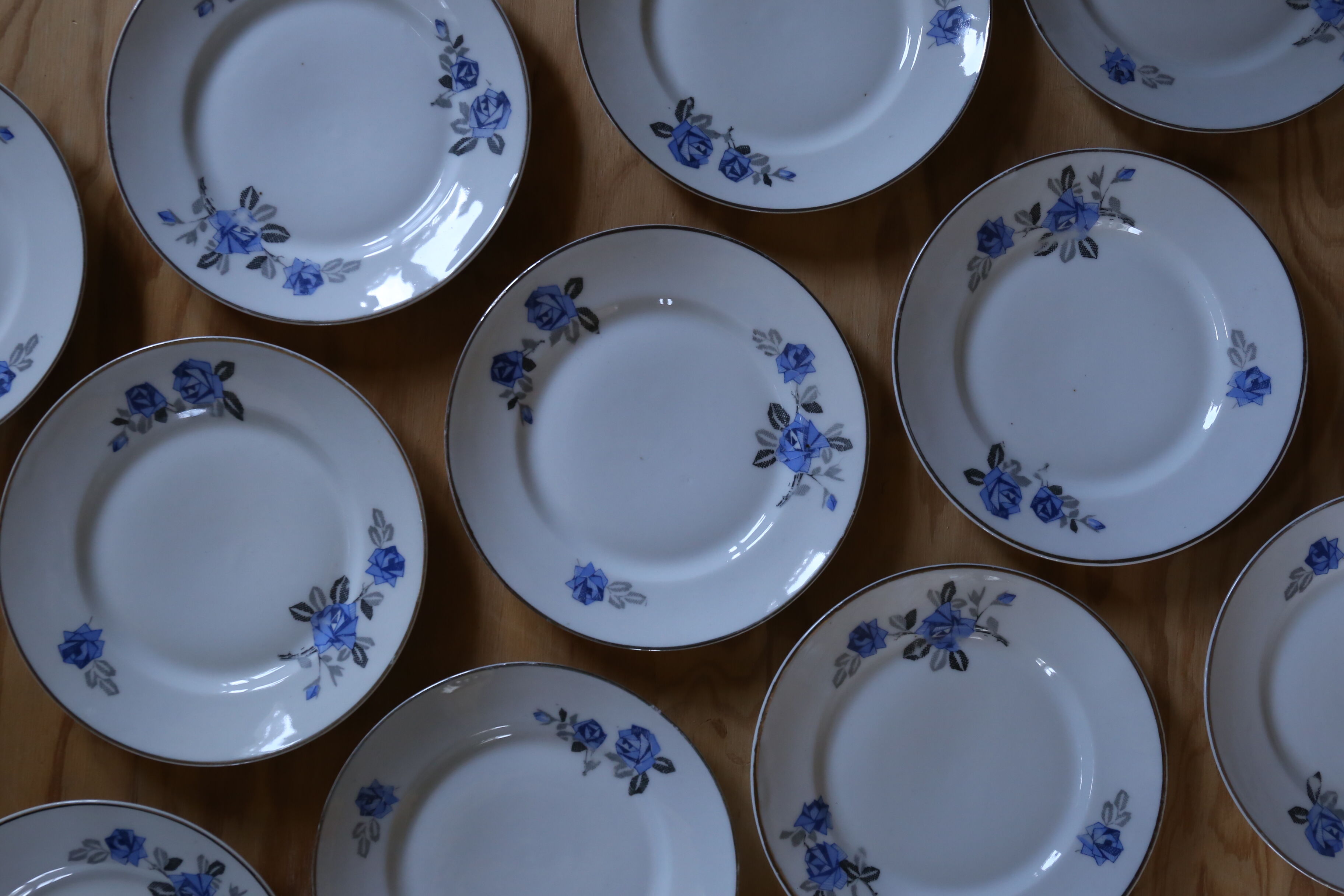 Porcelain dessert service