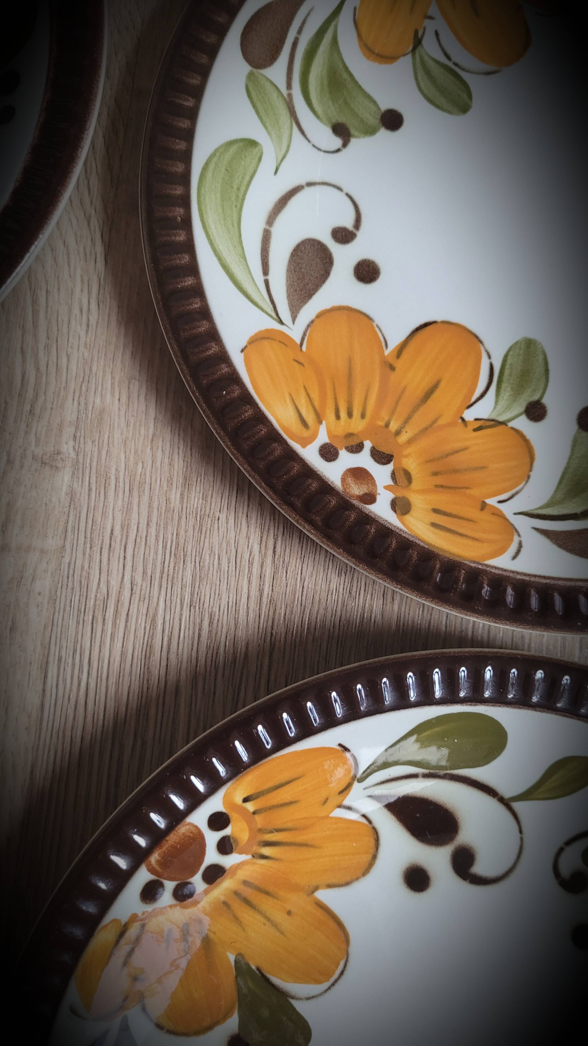 Set of 6 Boch Paradisio plates