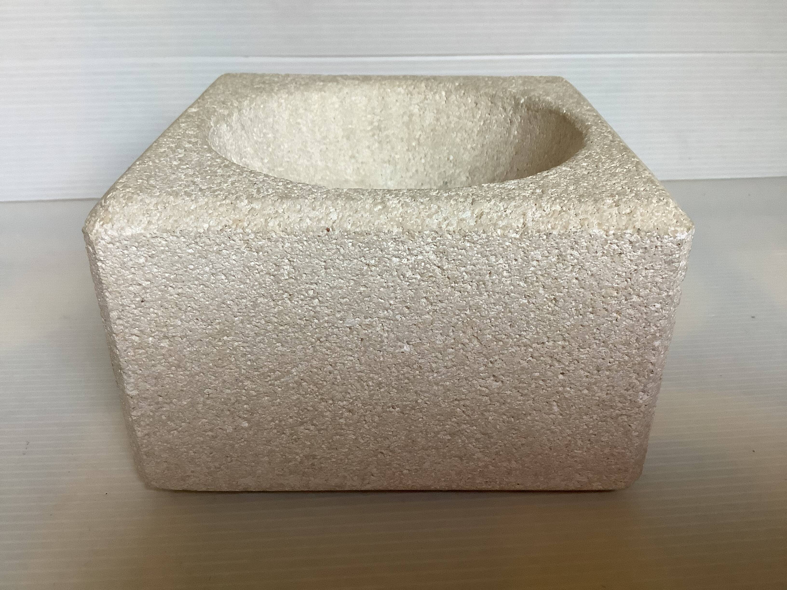 Stone catchall