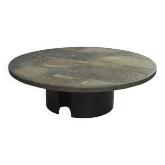 Table basse ronde brutaliste en pierre naturelle par Paul Kingma, Pays-Bas
