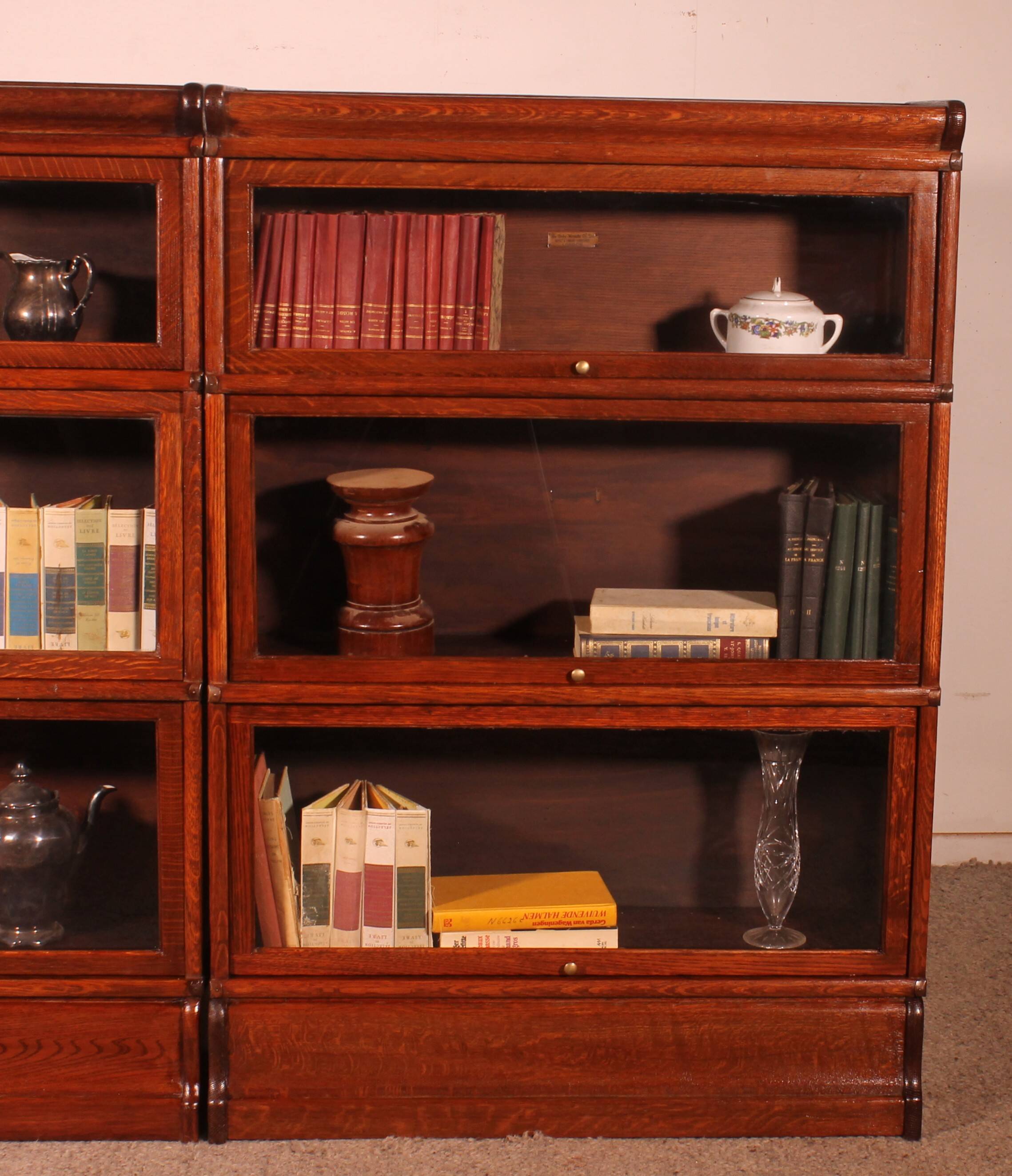 Globe Wernicke oak bookcase pair circa 1900
