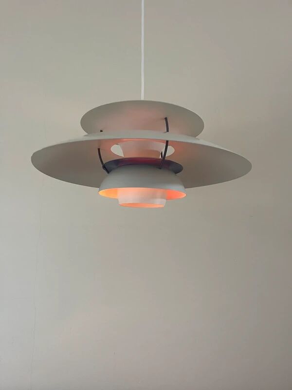 Vintage Louis Poulsen PH5 lamp - Danish design by Poul Henningsen