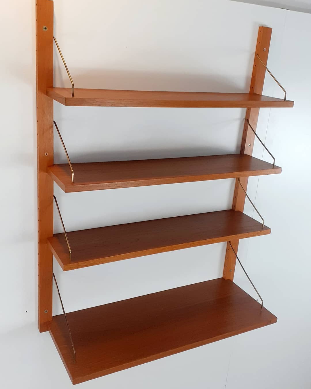 Norwegian teak shelf model Rival by Brødrene Jåtog Møbelfabrikk, 1960s
