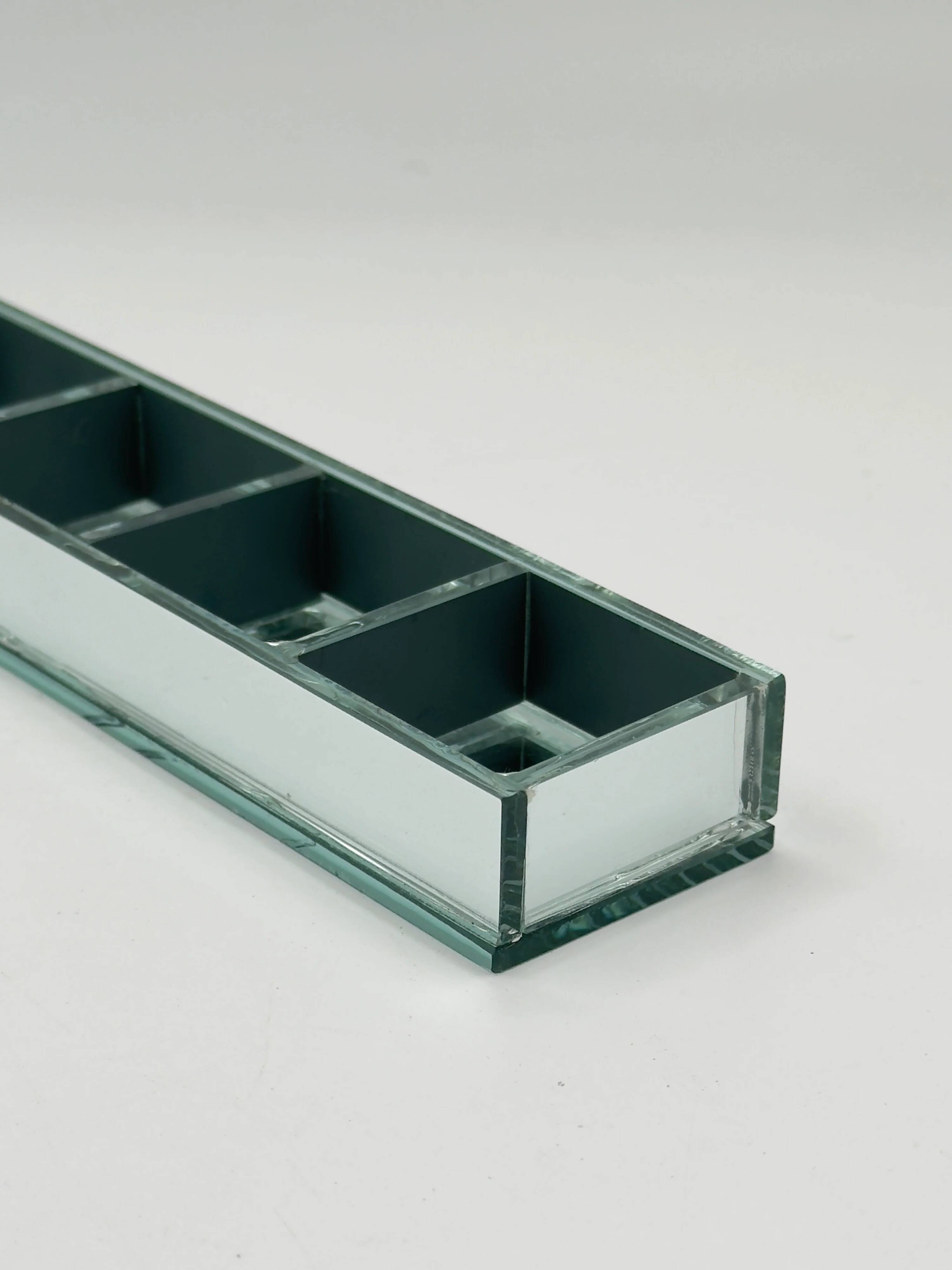 Plateau vintage en verre miroir compartimenté à 5 sections