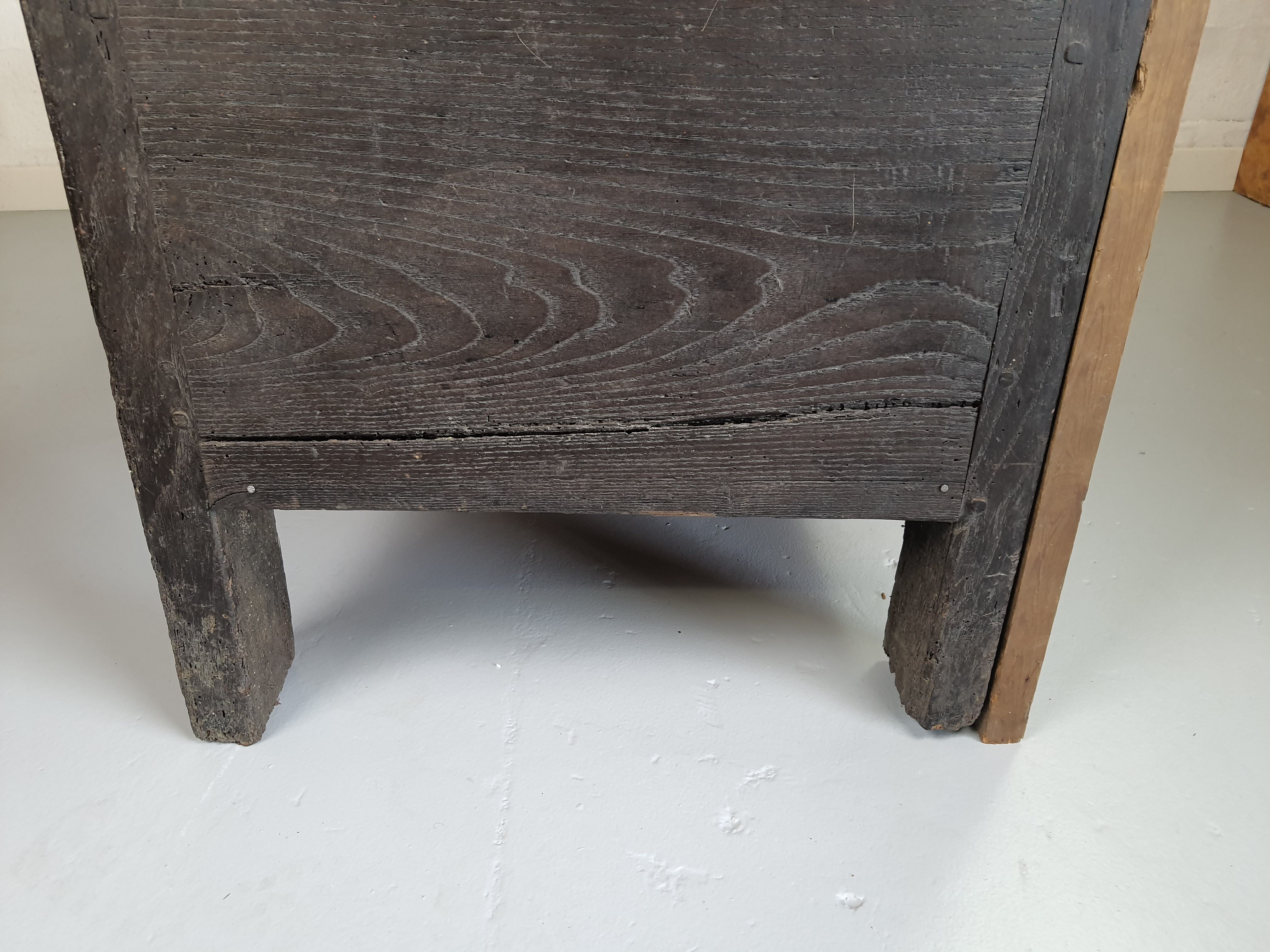 Maie ancient early 18th solid oak
