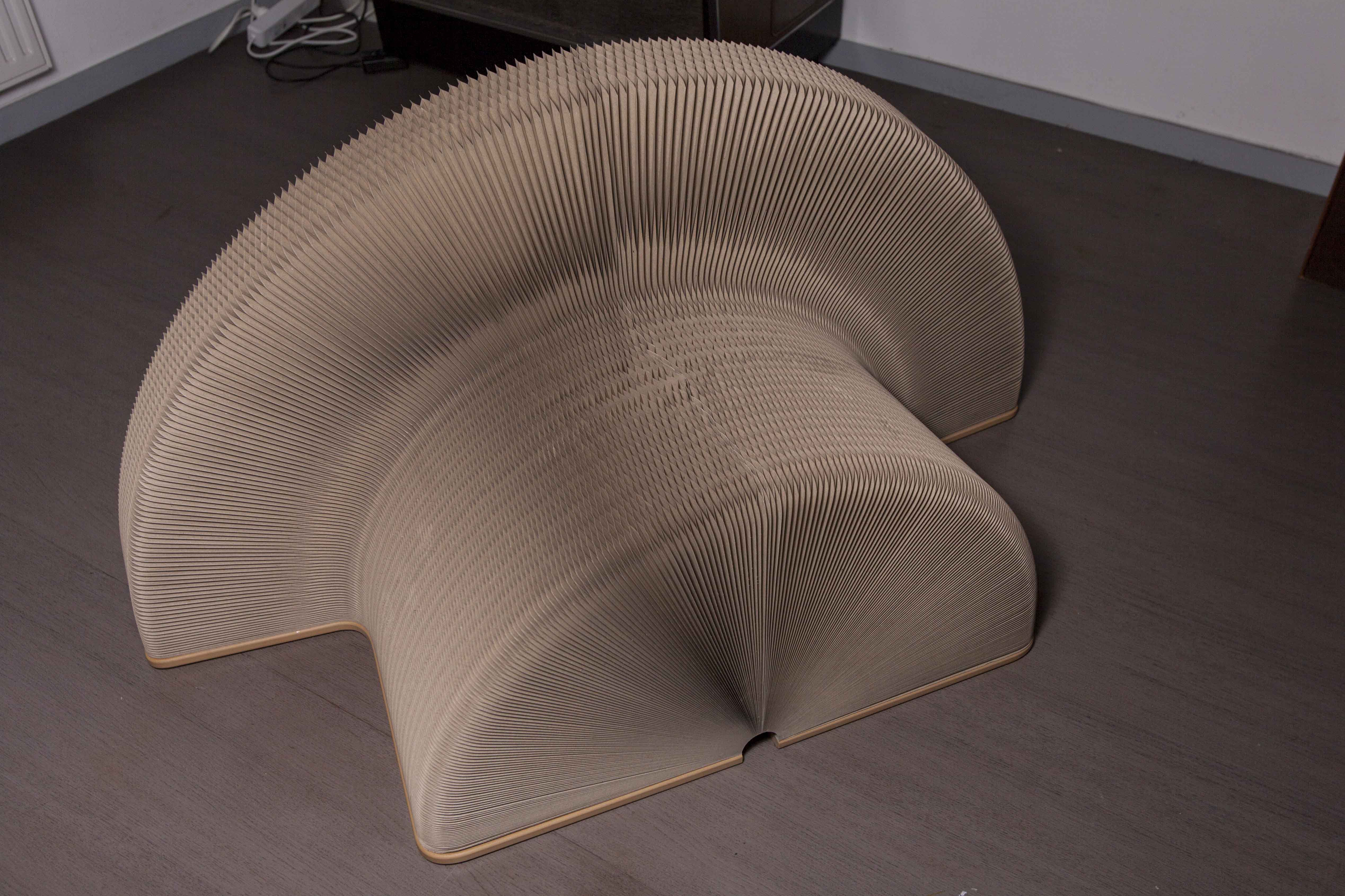 Vintage Extendable Seat The Flexible Love by Chishen chiu 2009