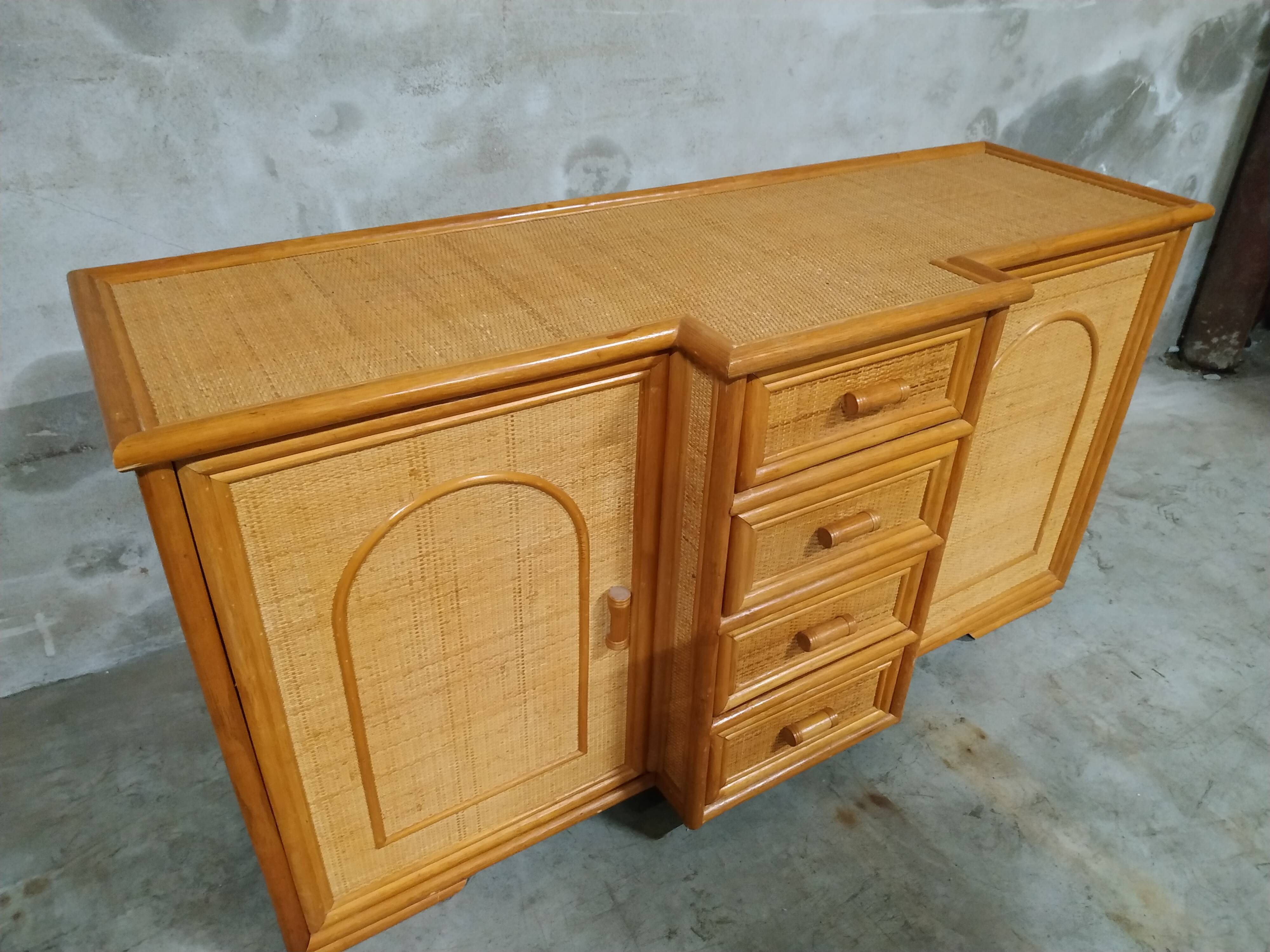Buffet en rotin