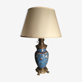 Japanese-flowered partitioned enamel lamp