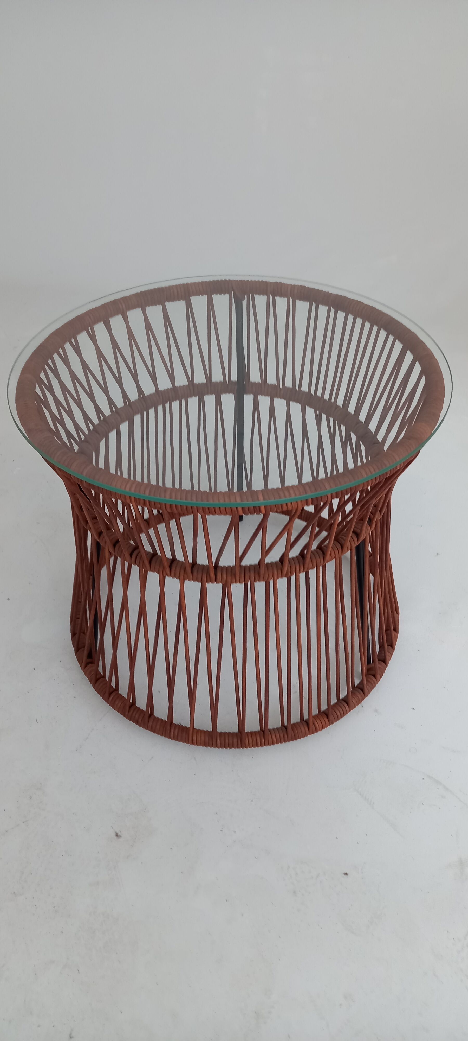 Table basse ita en cuir