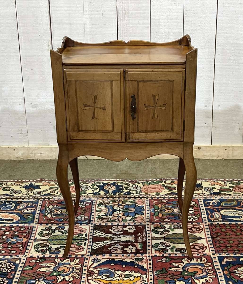 Louis XV walnut bedside table from the early 20th century
