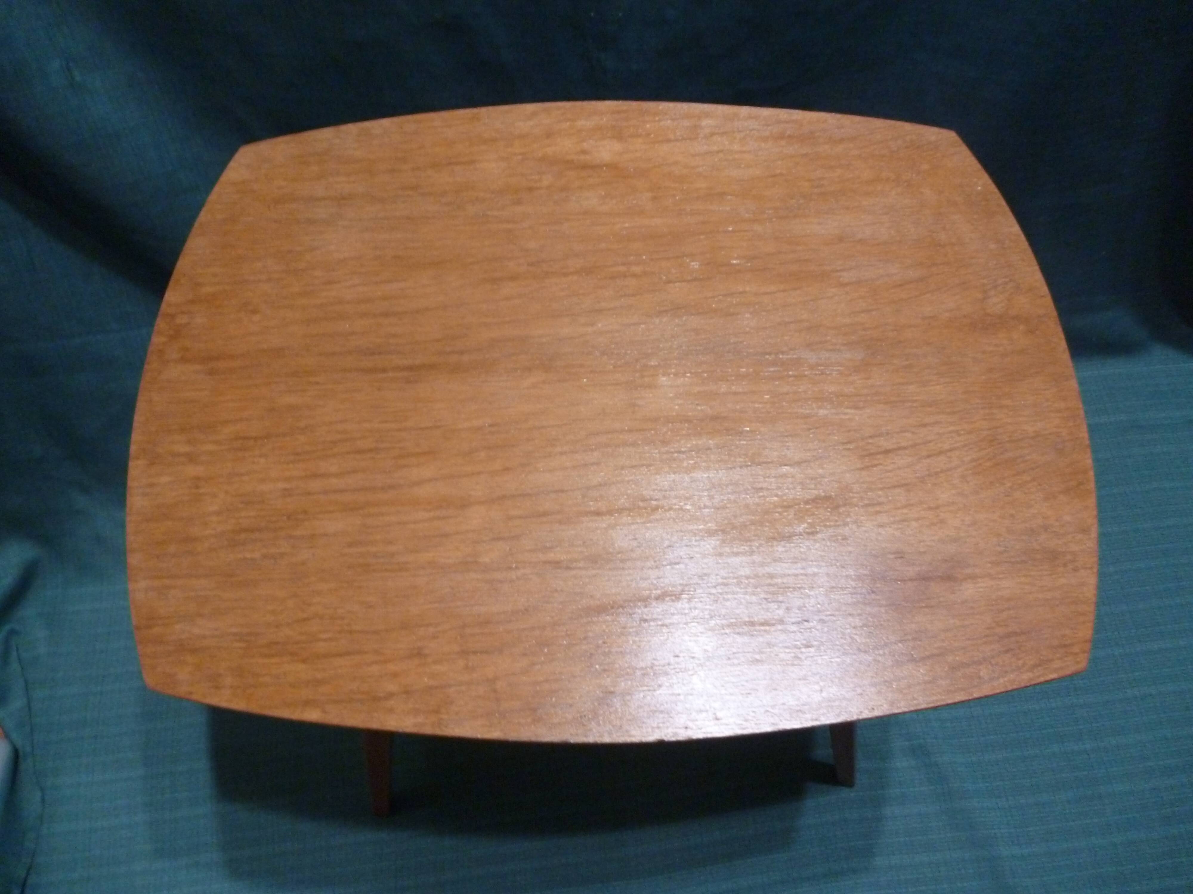 Coffee table: vintage sofa tip