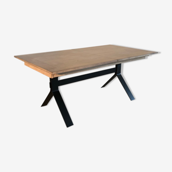 Industrial extension dining table