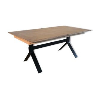 Industrial extension dining table