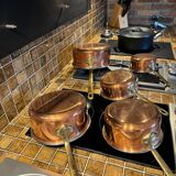 Set of 5 copper saucepans