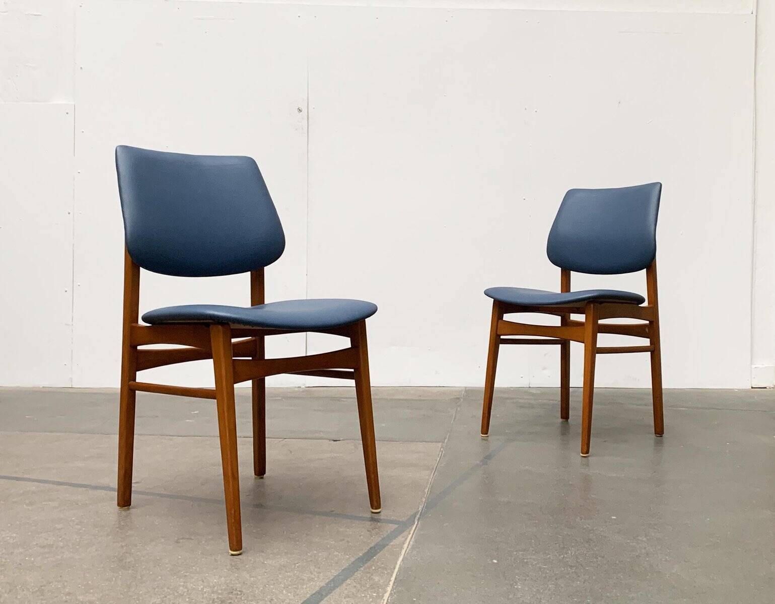 Ensemble de chaises en bois de style mi-siècle