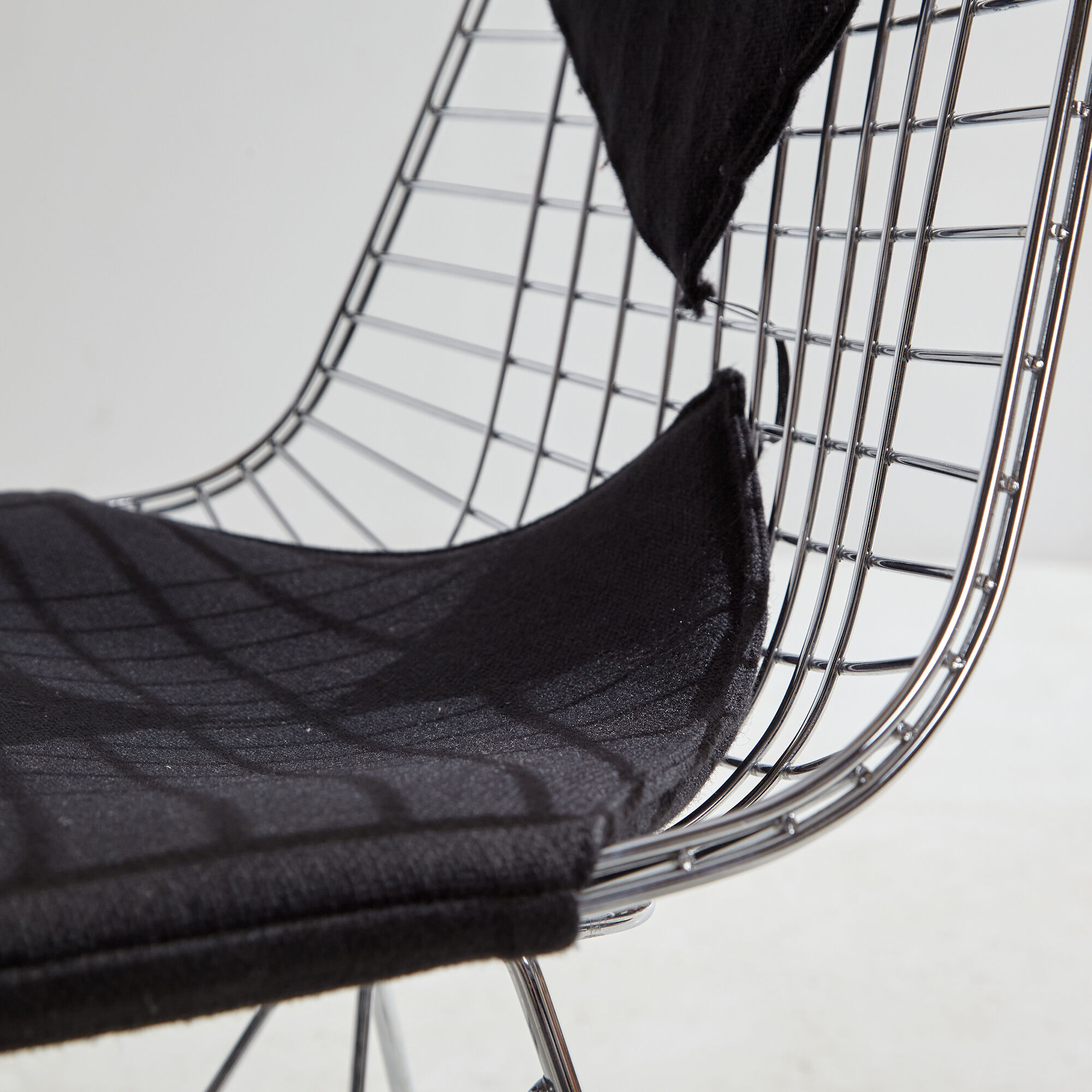 DKR-2 chair by Charles & Ray Eames for Vitra