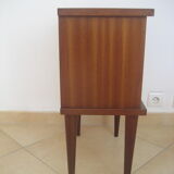 Bedside table 60 feet spindle