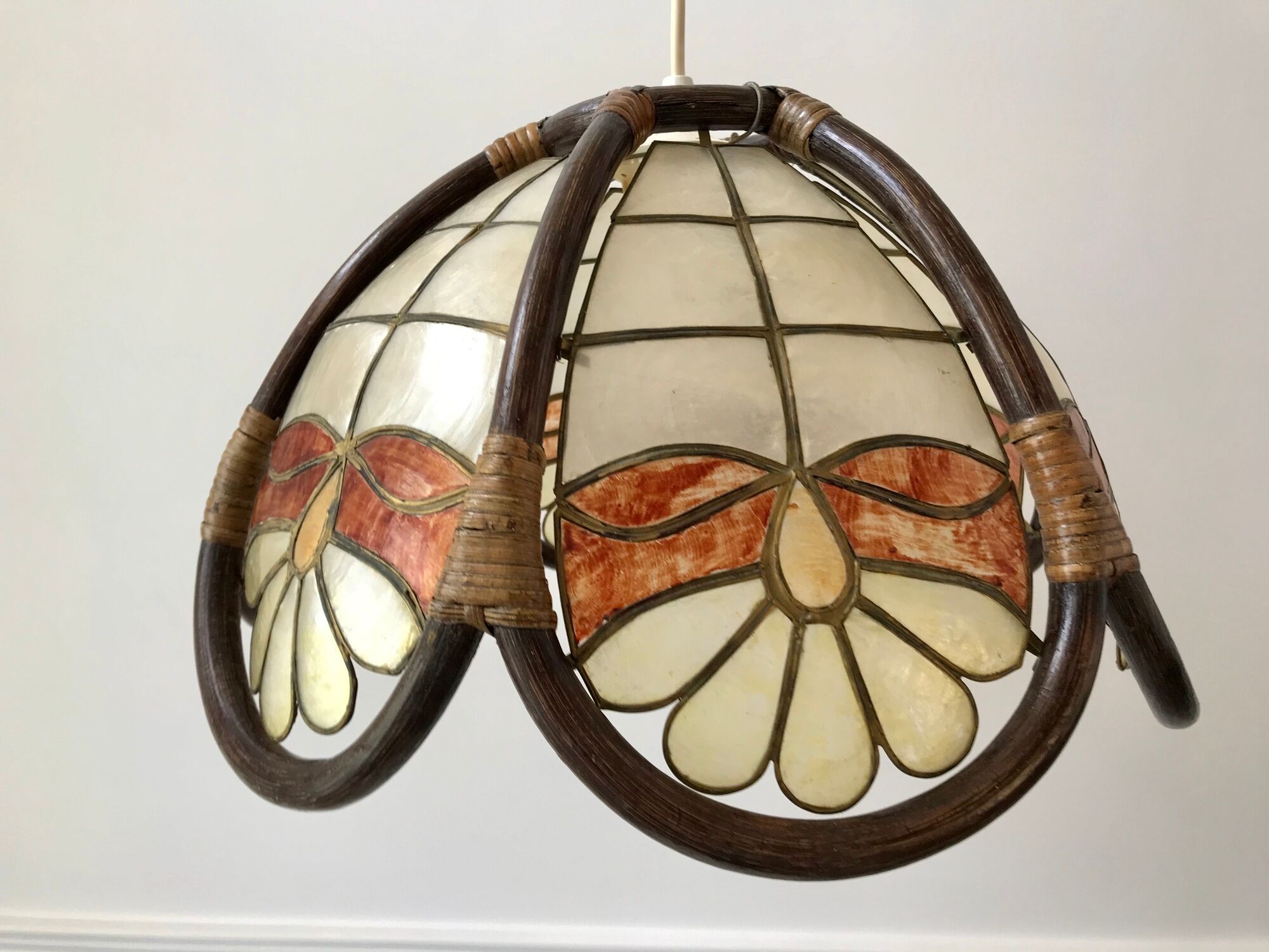 Suspension in mother-of-pearl and bamboo / rattan 70s