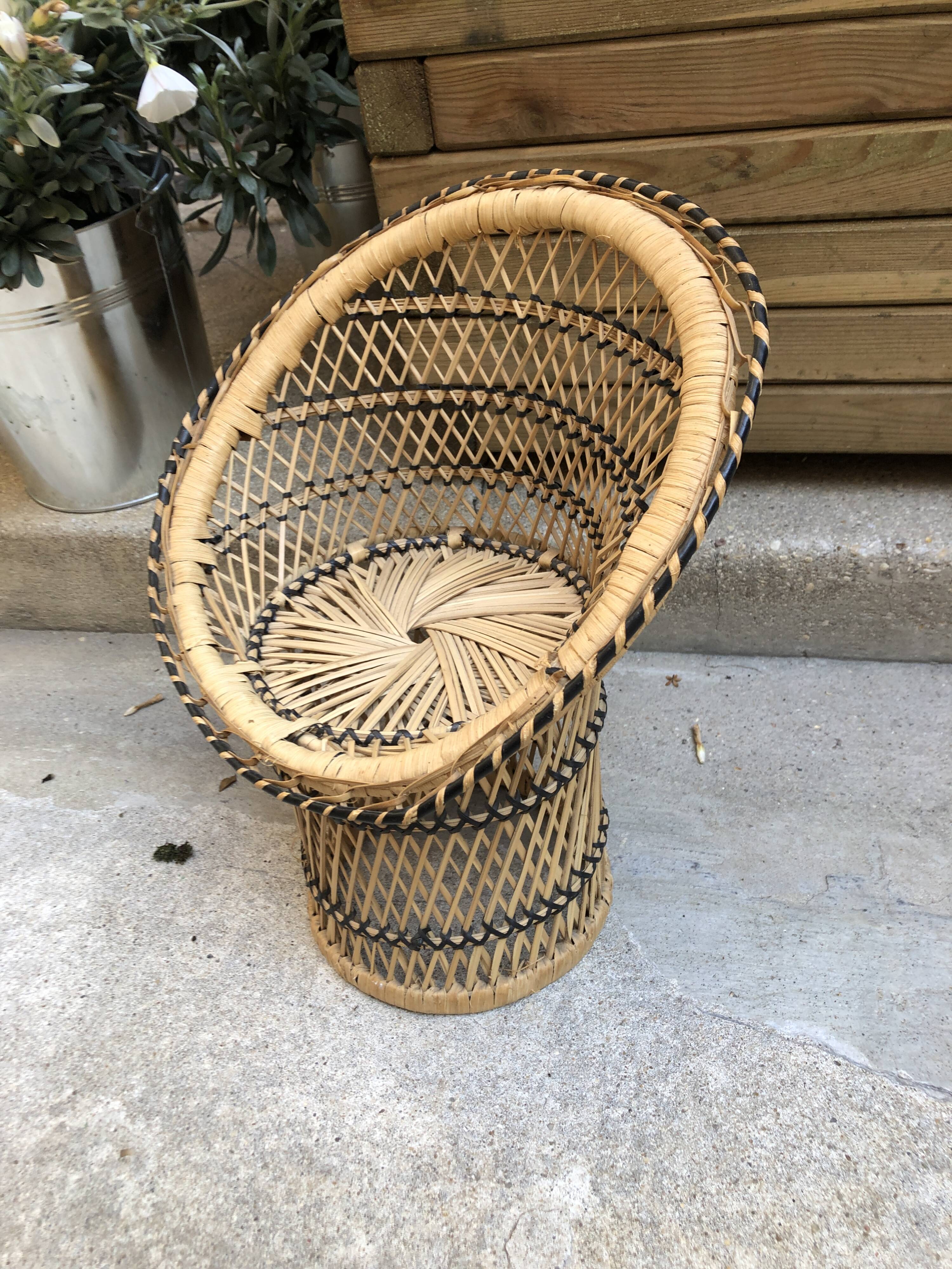 Wicker chair for doll