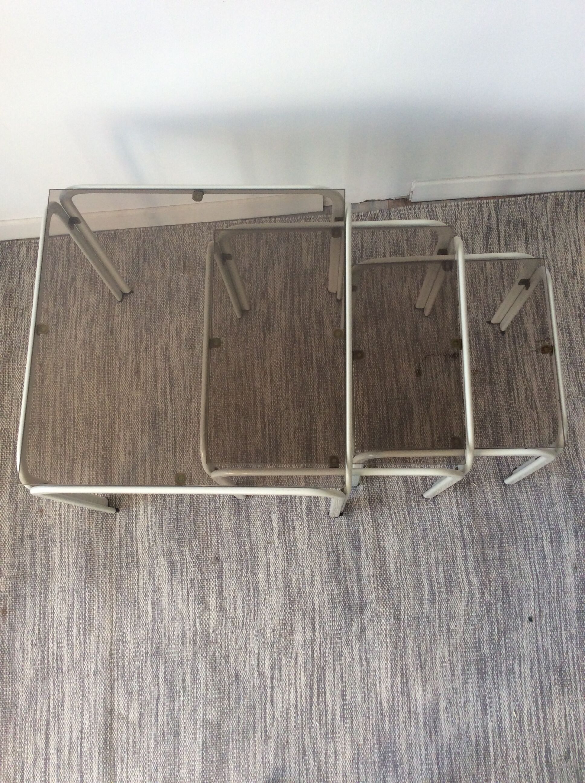 Series of 3 vintage pull-out tables from the 70s