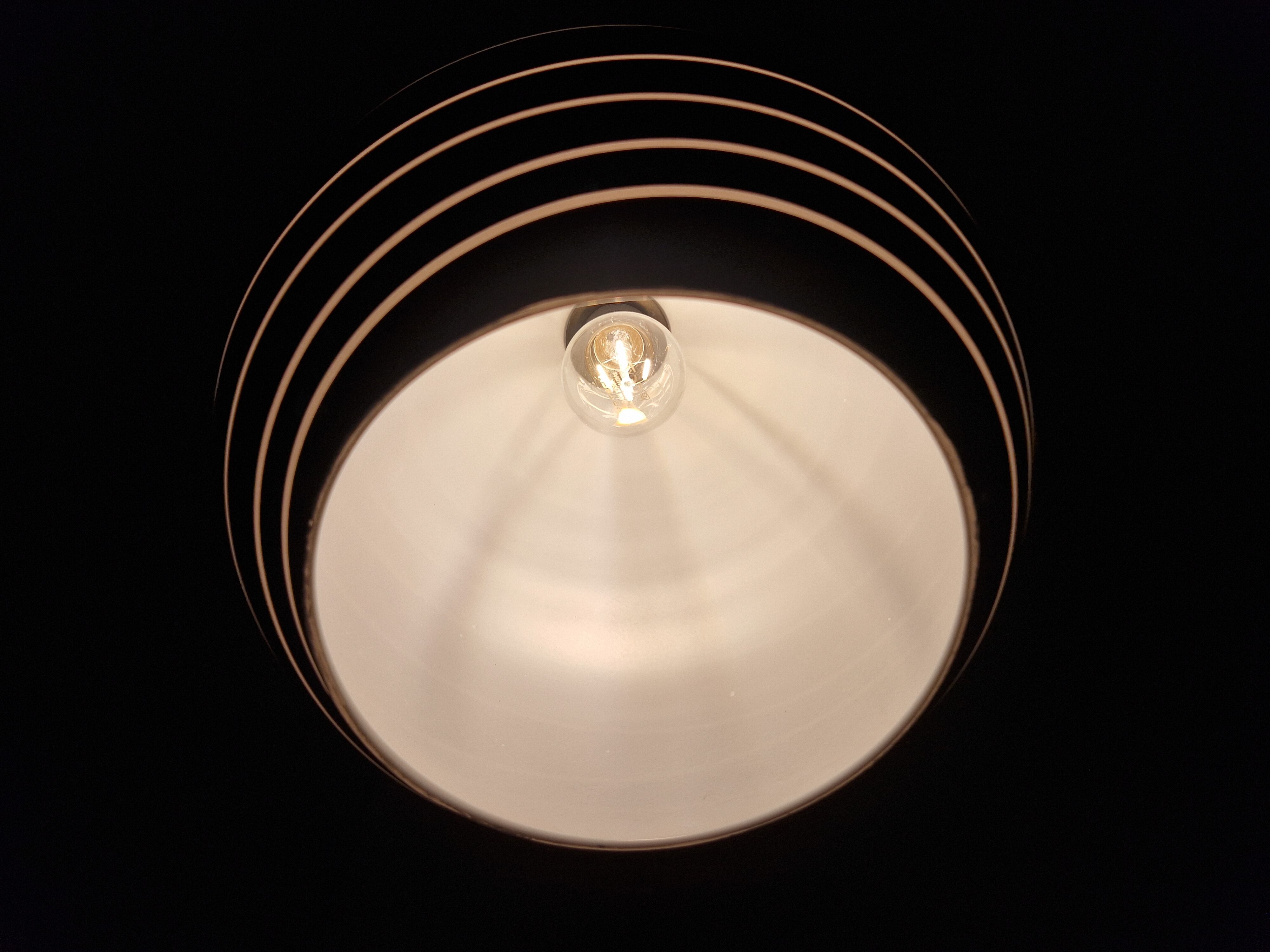 Suspension boule vintage noire et blanche