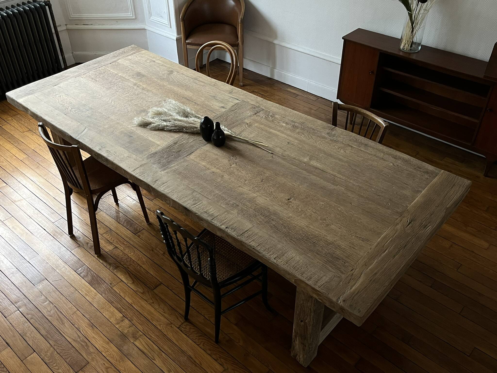 Kingstone farmhouse table in antique solid oak